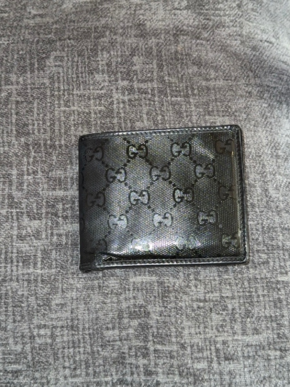 Gucci Essence Classic Bi-fold Wallet